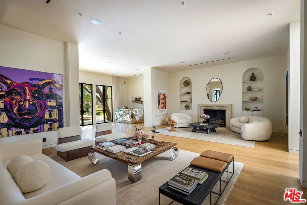 5170 W 2nd Street, Los Angeles, CA 90004