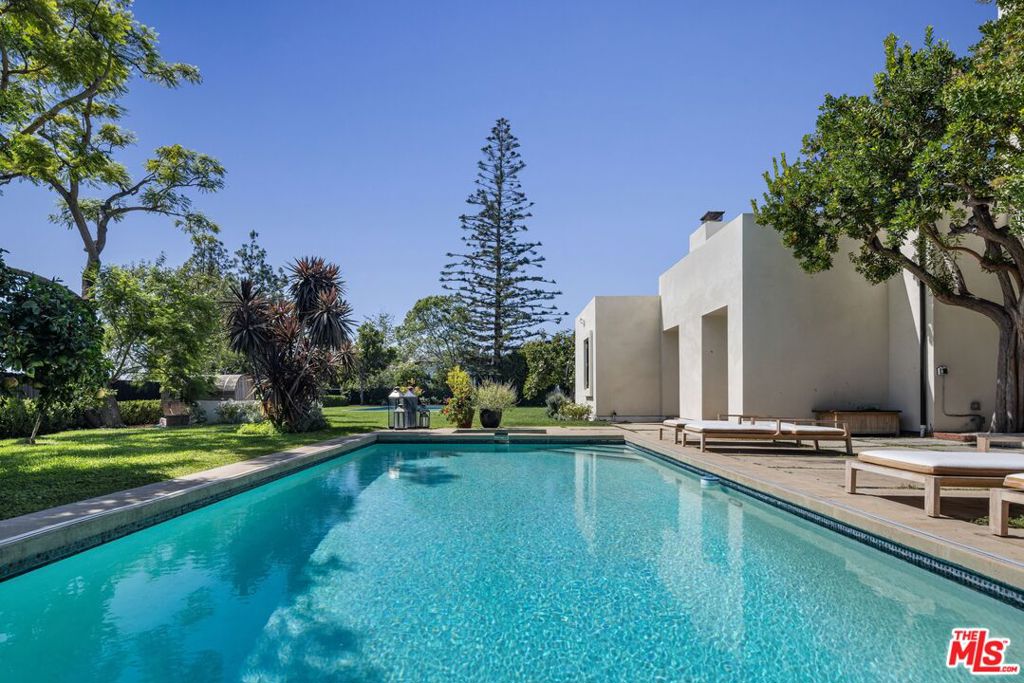 5170 W 2nd Street, Los Angeles, CA 90004