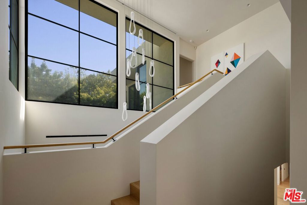 5170 W 2nd Street, Los Angeles, CA 90004