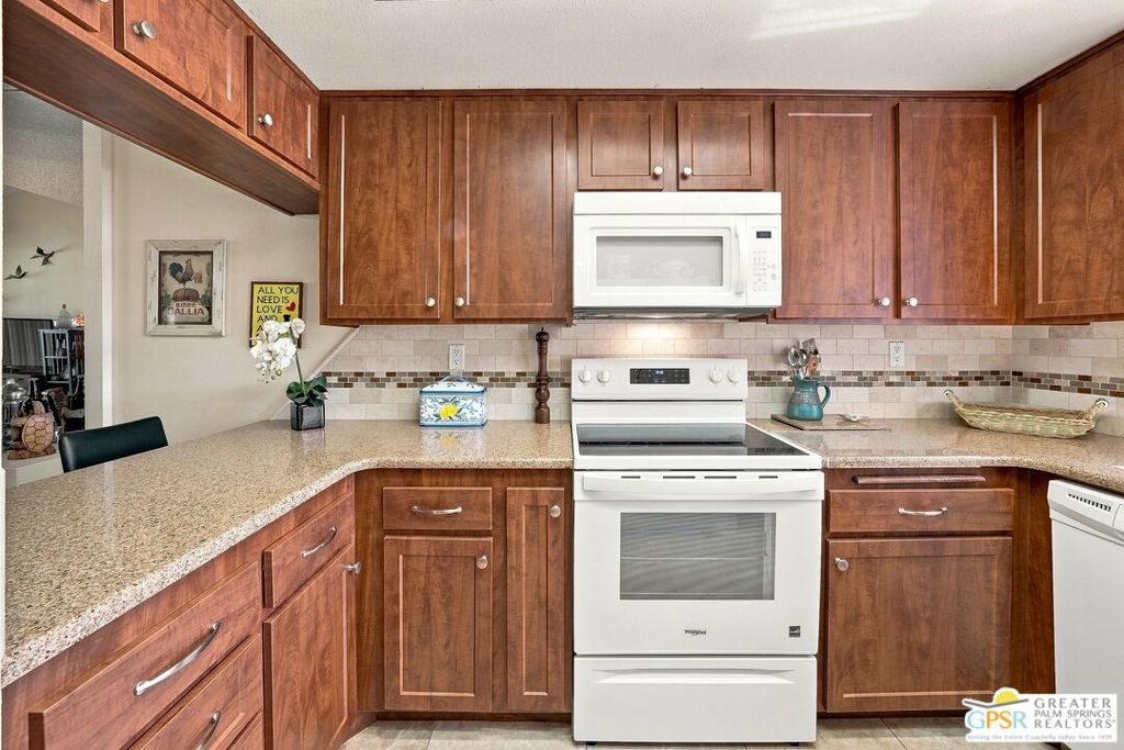 1850 Paseo Pelota, Palm Springs, CA 92262