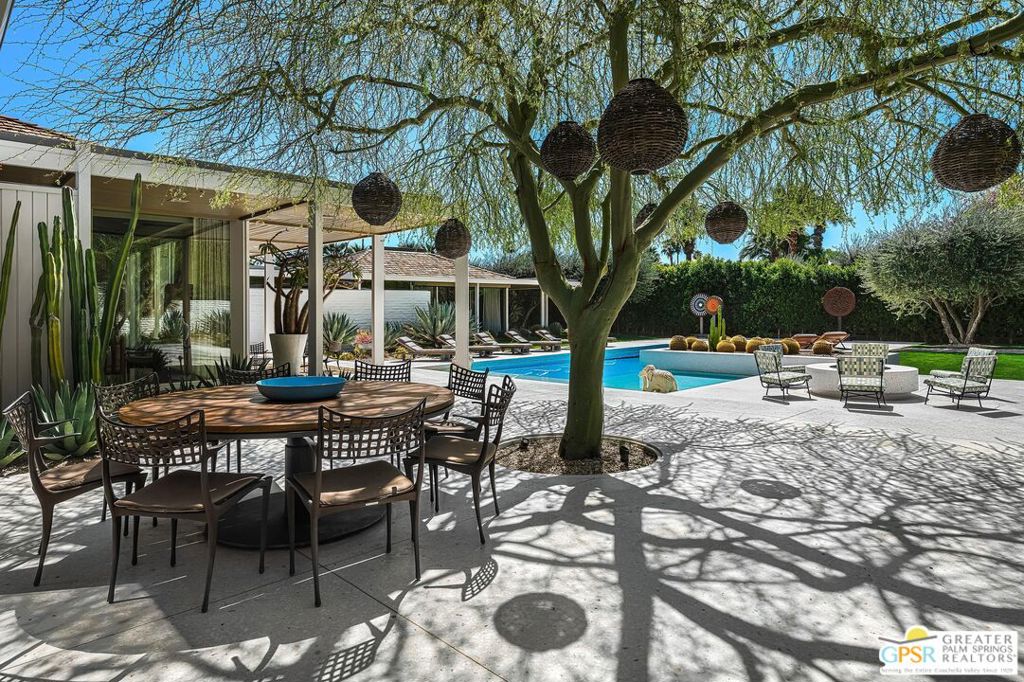 611 N Phillips Road, Palm Springs, CA 92262