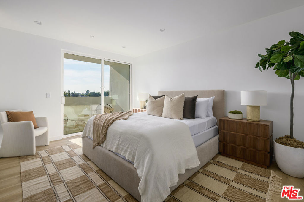 5845 David Avenue, Los Angeles, CA 90034