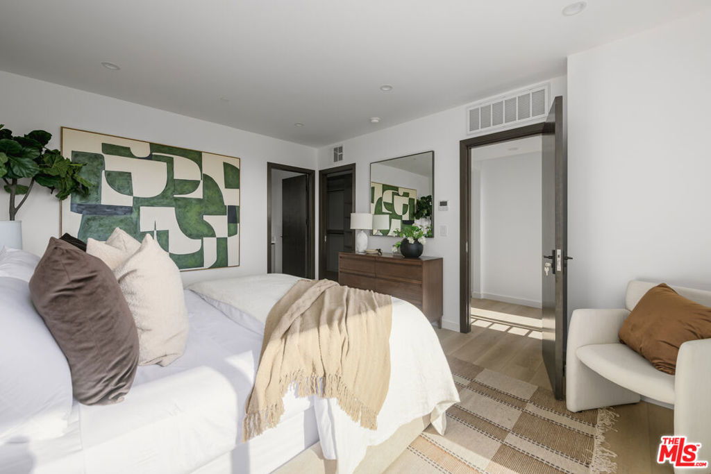 5845 David Avenue, Los Angeles, CA 90034