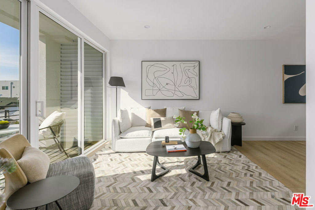 5845 David Avenue, Los Angeles, CA 90034