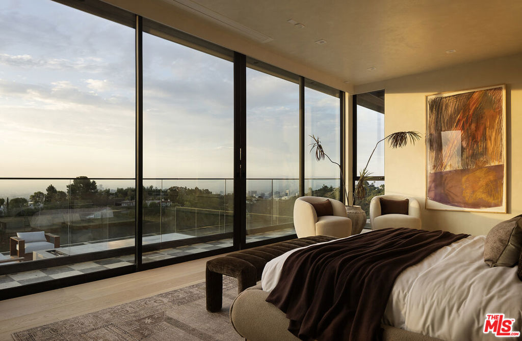 10850 Portofino Place, Los Angeles, CA 90077