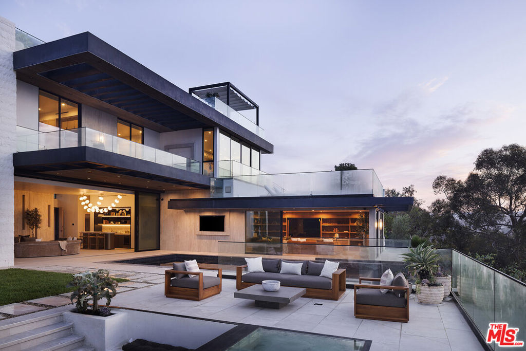 10850 Portofino Place, Los Angeles, CA 90077