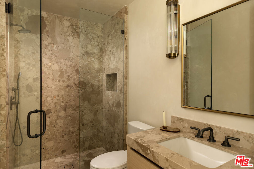 10850 Portofino Place, Los Angeles, CA 90077