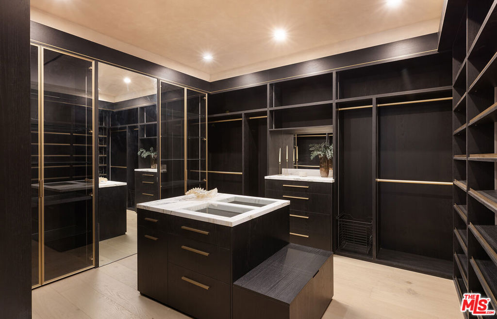 10850 Portofino Place, Los Angeles, CA 90077