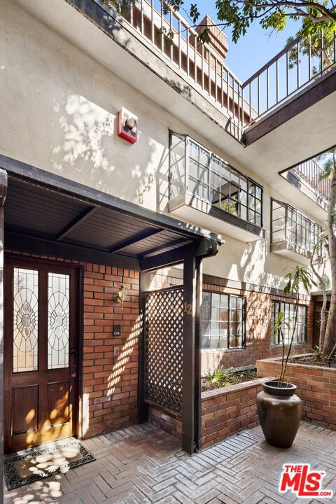 202 San Vicente Boulevard, #12, Santa Monica, CA 90402