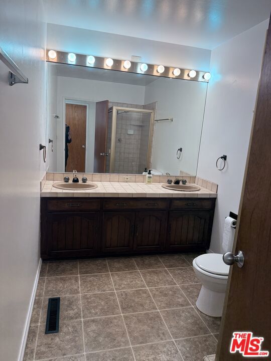 10517 Vail Drive, Sunland, CA 91040