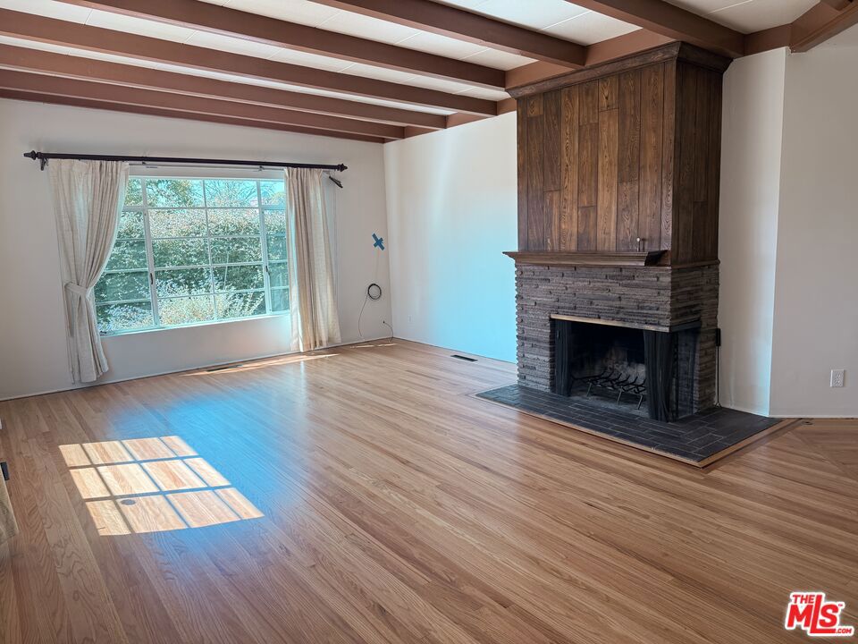 10517 Vail Drive, Sunland, CA 91040 10517 Vail Drive, Sunland, CA 91040