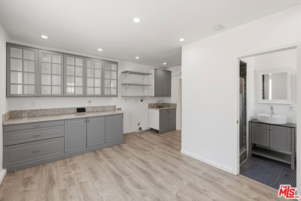 305 S Ventura Street, Ojai, CA 93023