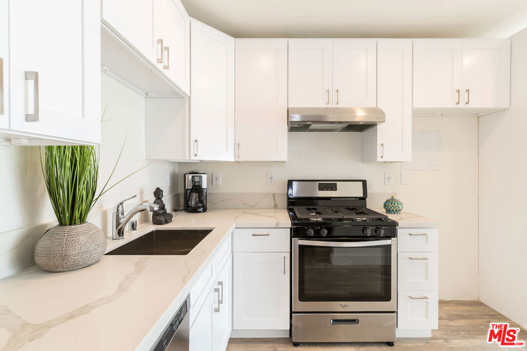 1836 The Strand, Hermosa Beach, CA 90254