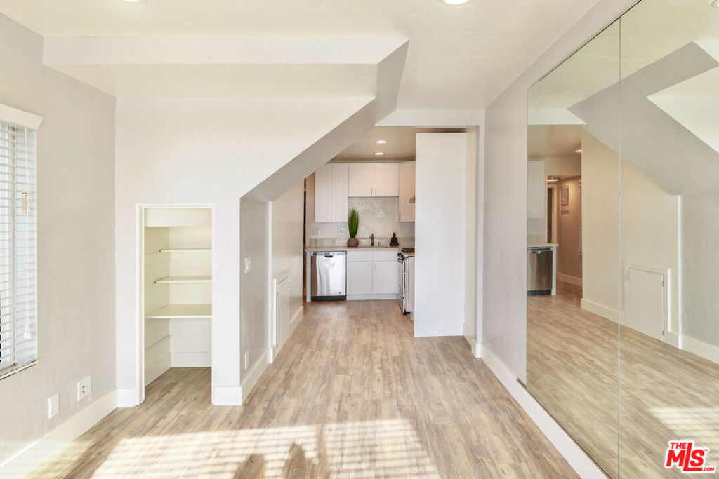 1836 The Strand, Hermosa Beach, CA 90254