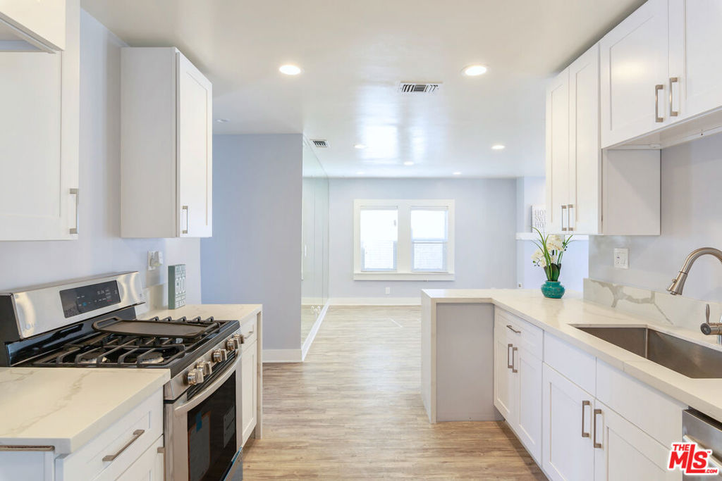 1836 The Strand, Hermosa Beach, CA 90254