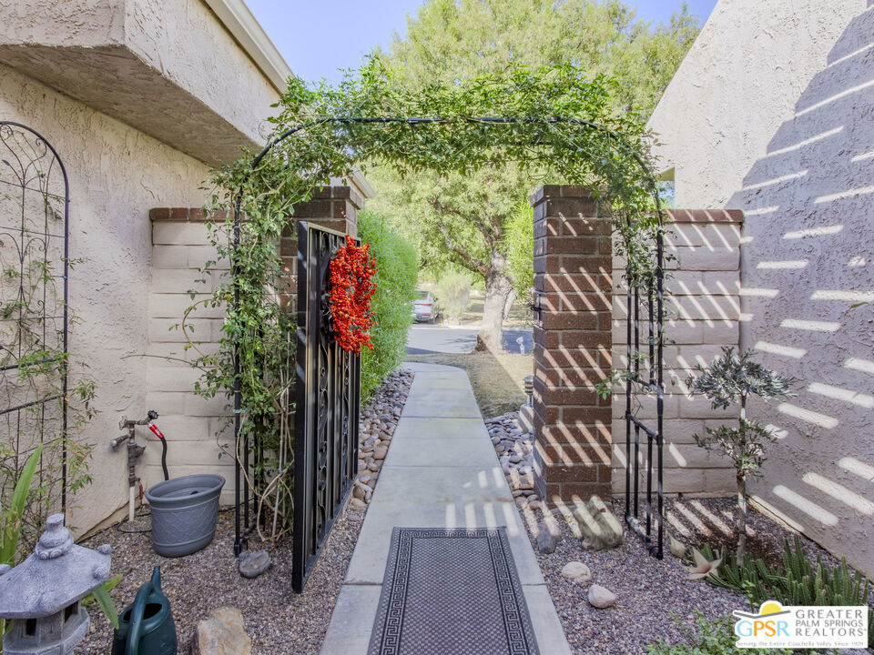 68677 Calle Mancha, Cathedral City, CA 92234