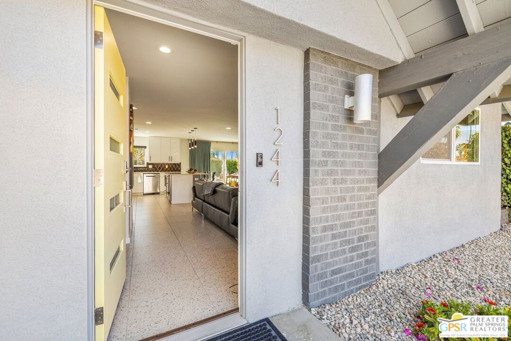 1244 S San Mateo Drive, Palm Springs, CA 92264