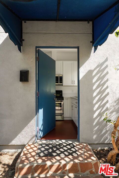 2111 Oak Street, Santa Monica, CA 90405
