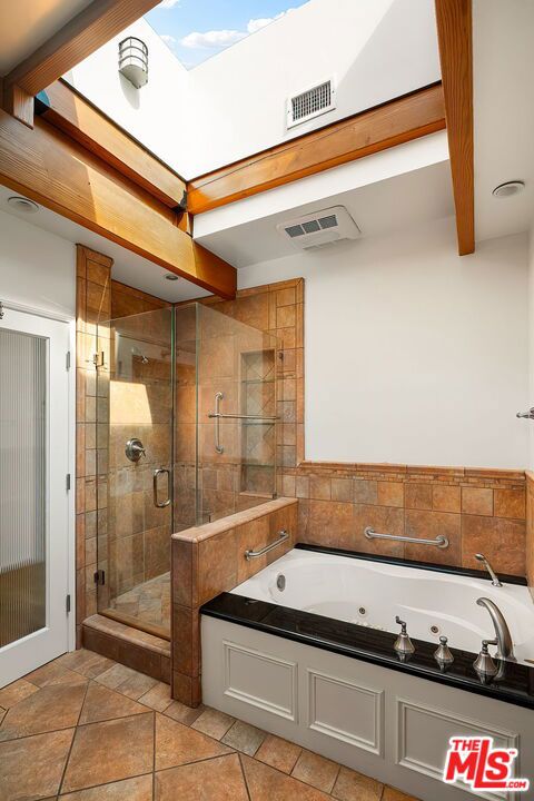 2111 Oak Street, Santa Monica, CA 90405