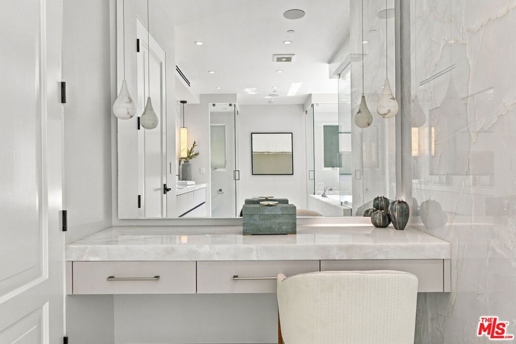 509 N Elm Drive, Beverly Hills, CA 90210