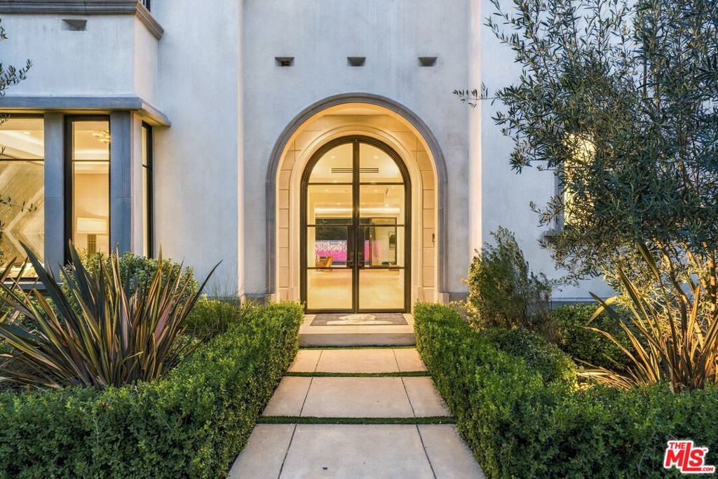 509 N Elm Drive, Beverly Hills, CA 90210