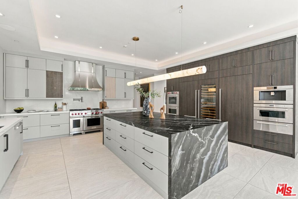 509 N Elm Drive, Beverly Hills, CA 90210