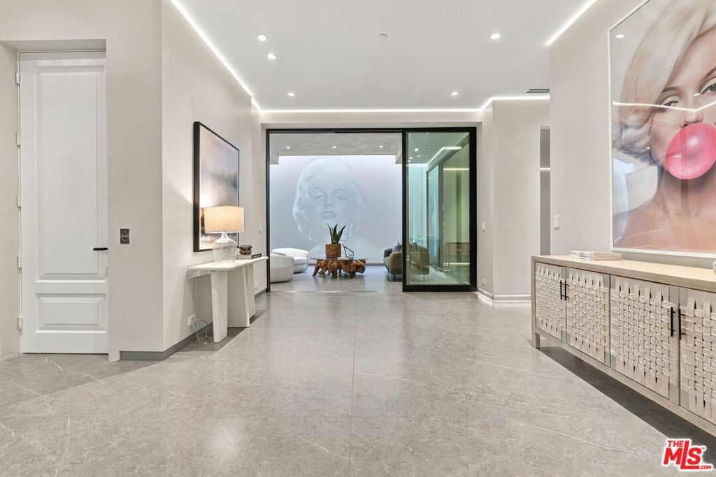 509 N Elm Drive, Beverly Hills, CA 90210