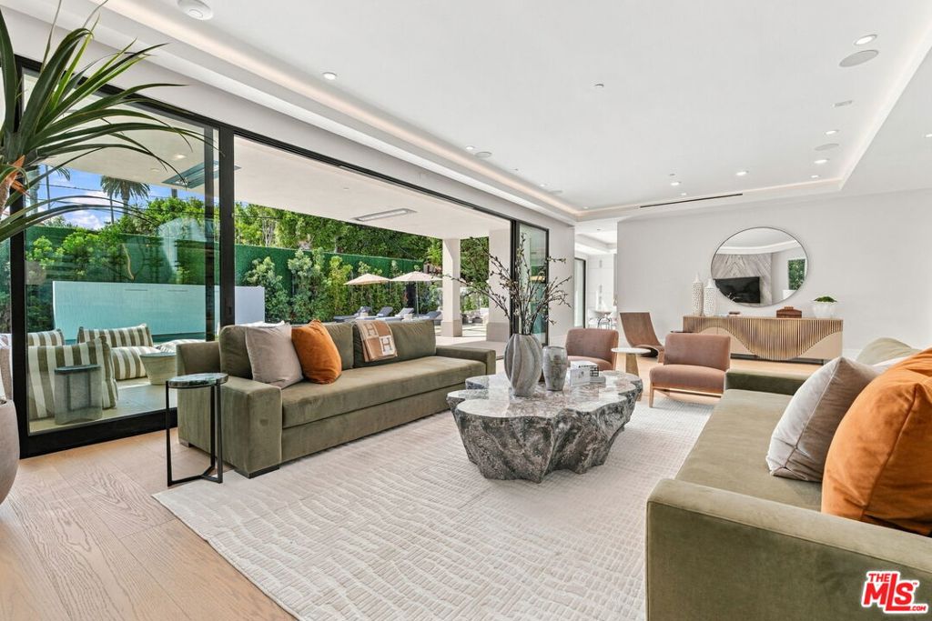 509 N Elm Drive, Beverly Hills, CA 90210