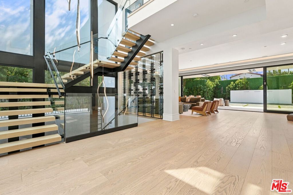 509 N Elm Drive, Beverly Hills, CA 90210