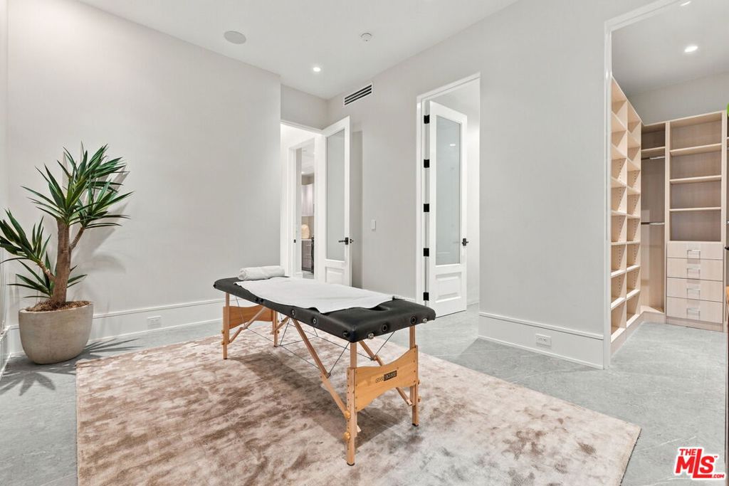 509 N Elm Drive, Beverly Hills, CA 90210