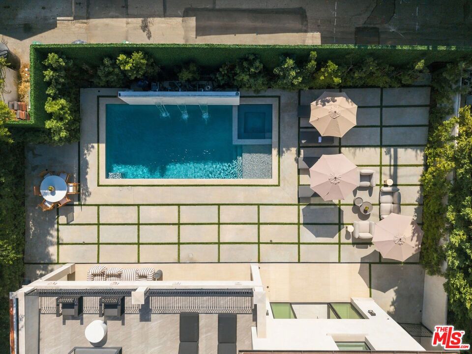 509 N Elm Drive, Beverly Hills, CA 90210
