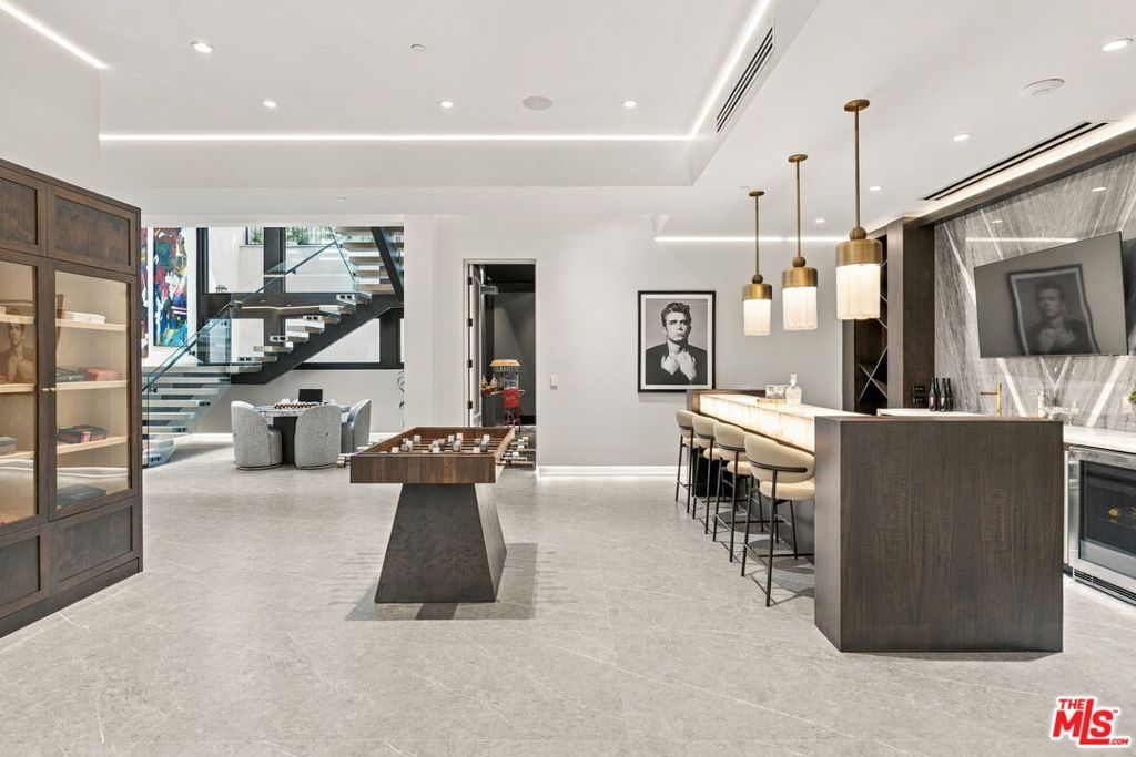 509 N Elm Drive, Beverly Hills, CA 90210