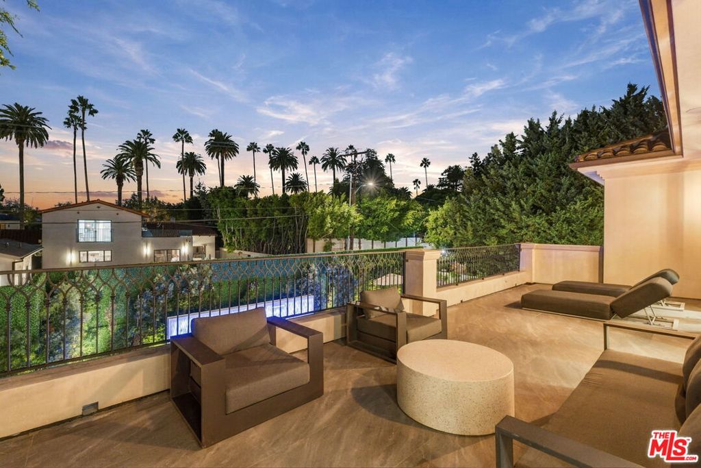 509 N Elm Drive, Beverly Hills, CA 90210