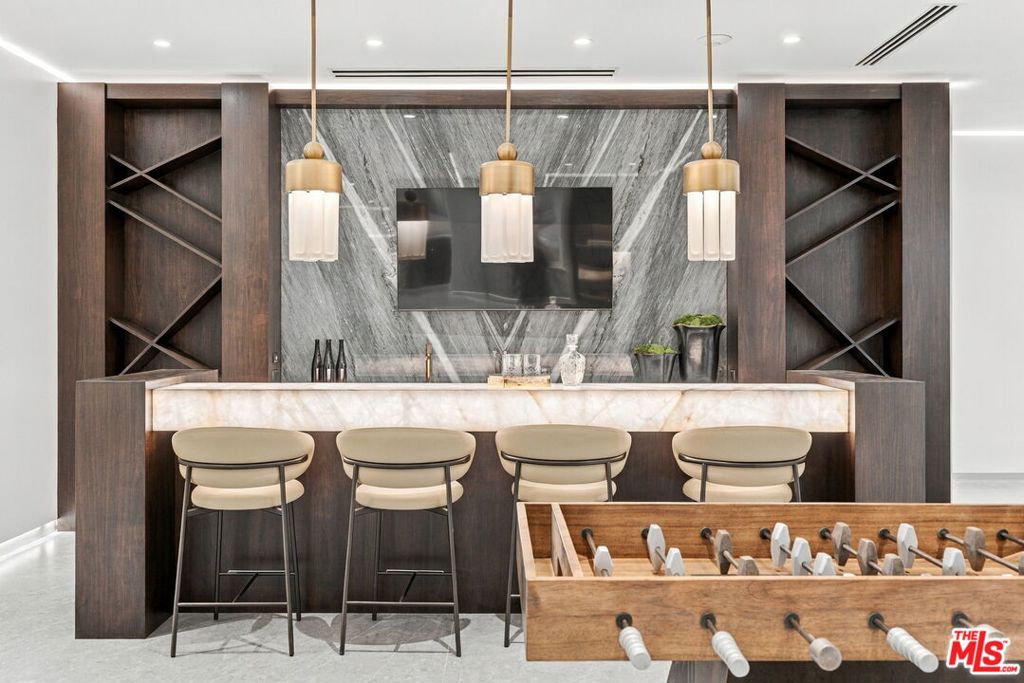 509 N Elm Drive, Beverly Hills, CA 90210