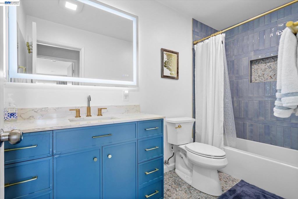 460 Cola Ballena, #D, Alameda, CA 94501