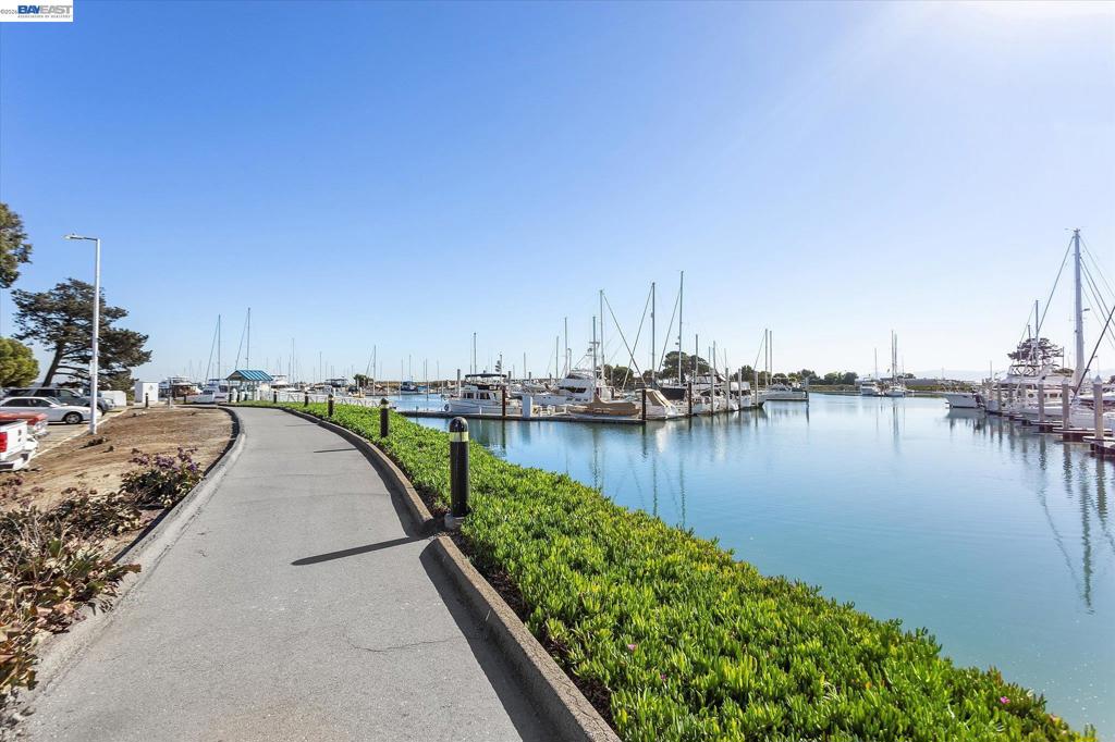 460 Cola Ballena, #D, Alameda, CA 94501