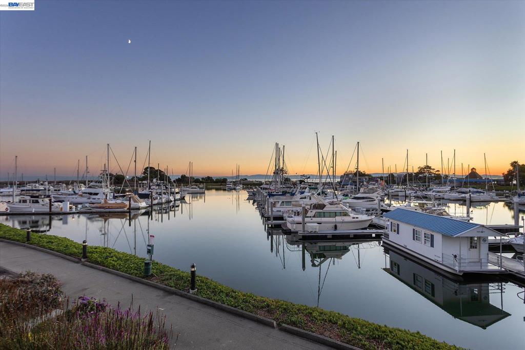 460 Cola Ballena, #D, Alameda, CA 94501