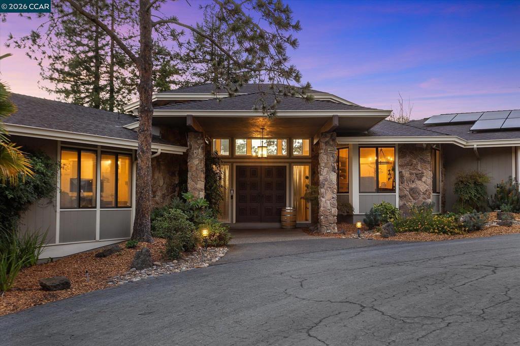 4572 Ewing Rd, Castro Valley, CA 94546