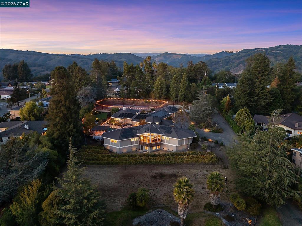 4572 Ewing Rd, Castro Valley, CA 94546