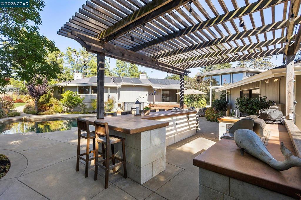 4572 Ewing Rd, Castro Valley, CA 94546