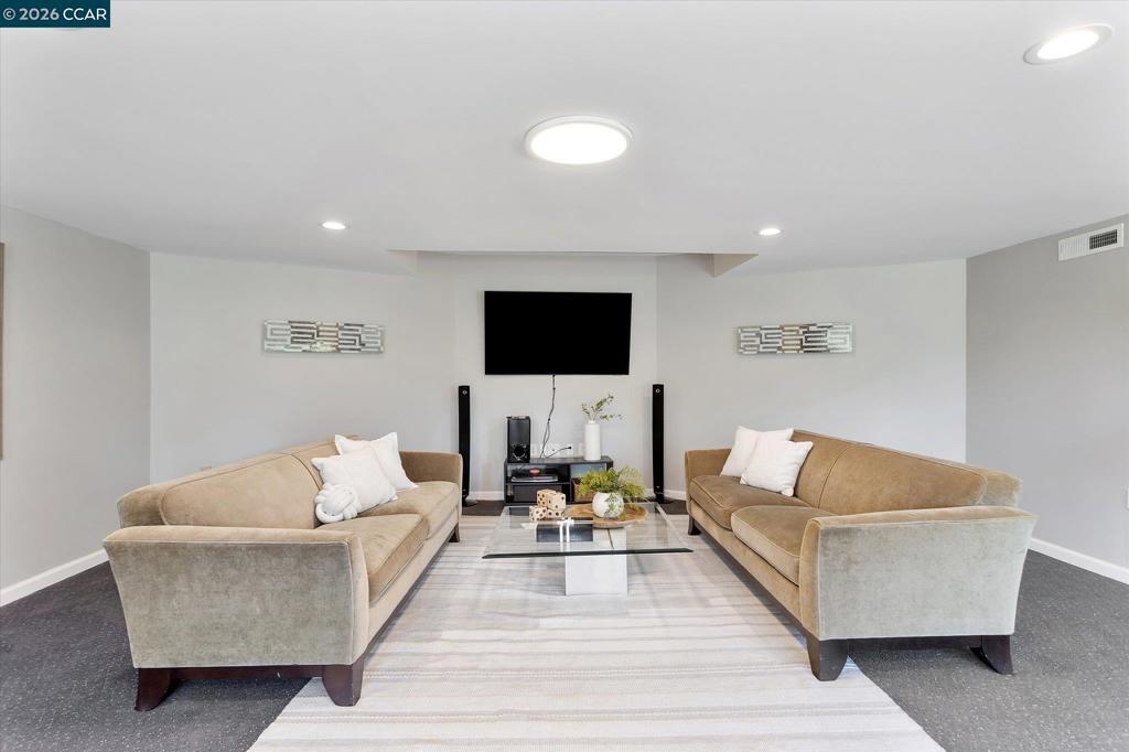 4572 Ewing Rd, Castro Valley, CA 94546