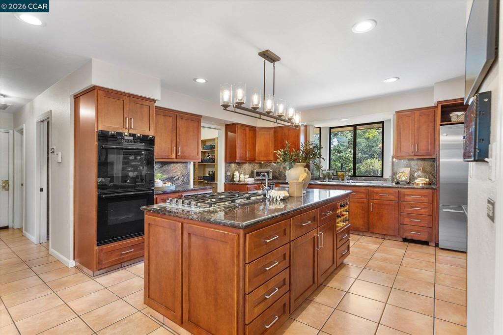 4572 Ewing Rd, Castro Valley, CA 94546