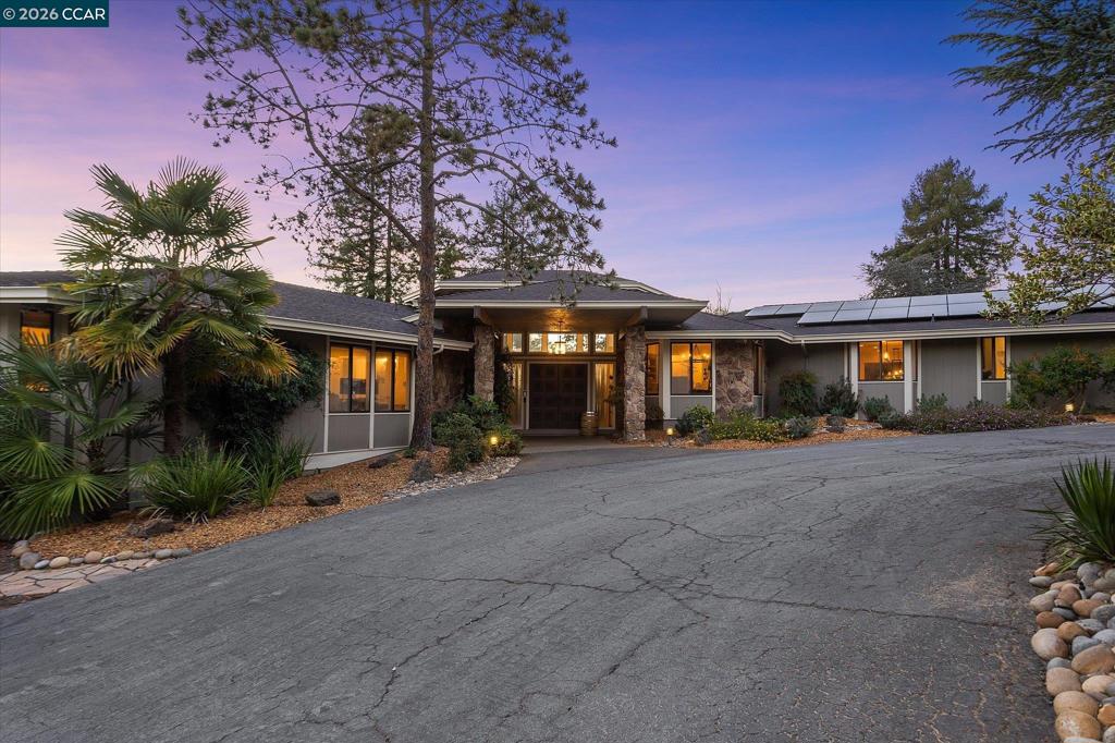 4572 Ewing Rd, Castro Valley, CA 94546