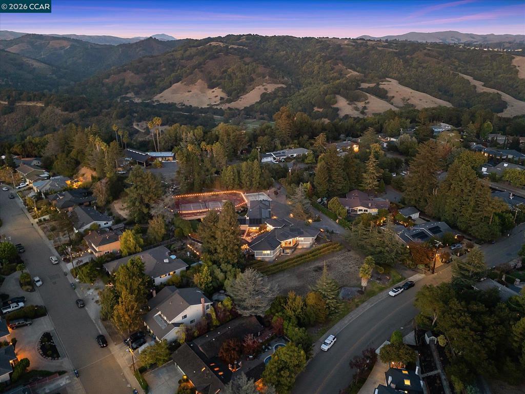 4572 Ewing Rd, Castro Valley, CA 94546