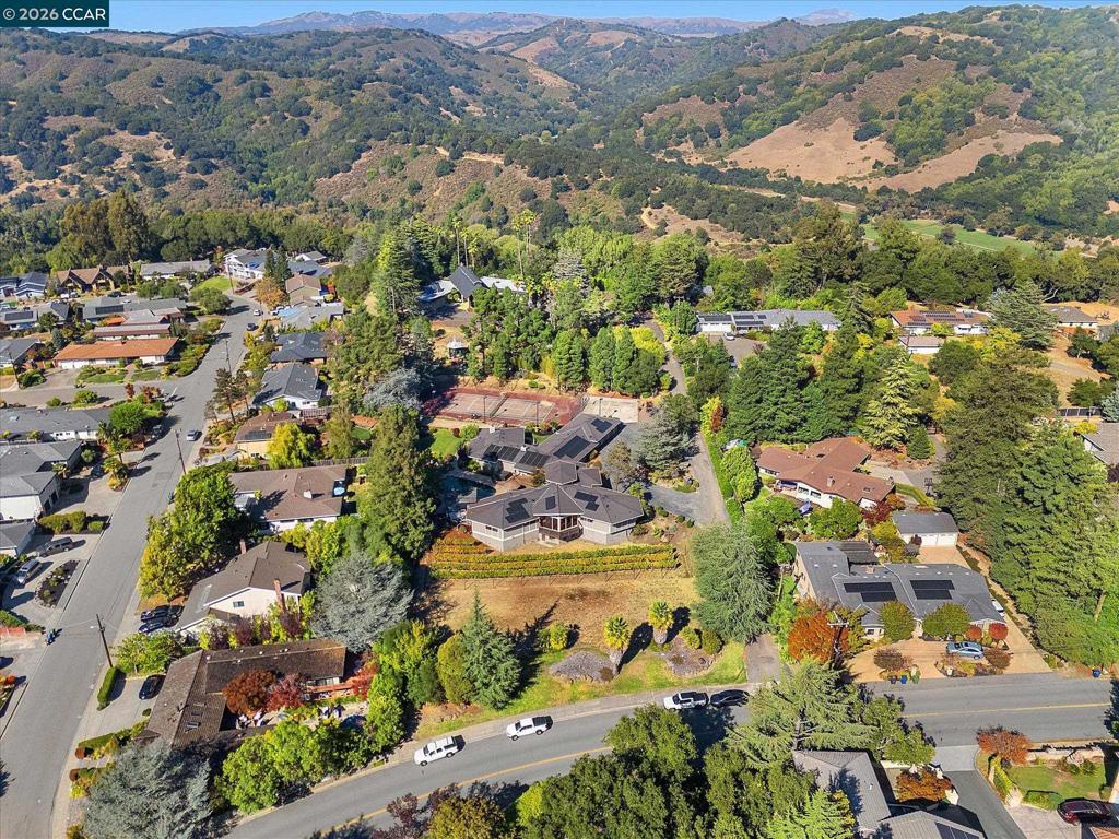 4572 Ewing Rd, Castro Valley, CA 94546