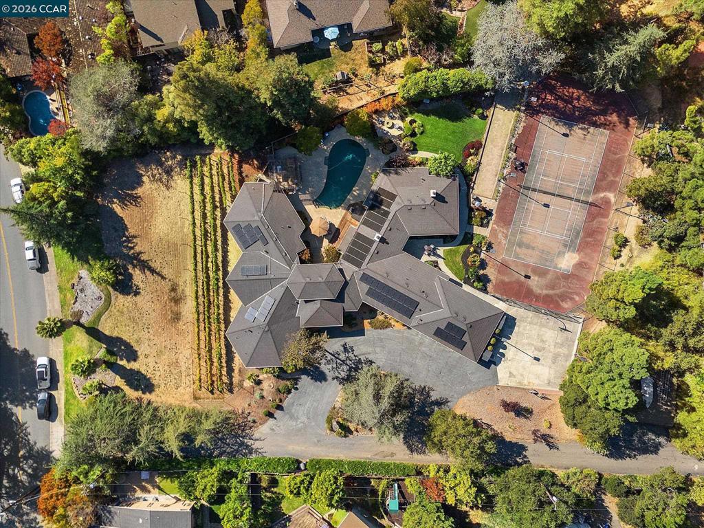 4572 Ewing Rd, Castro Valley, CA 94546
