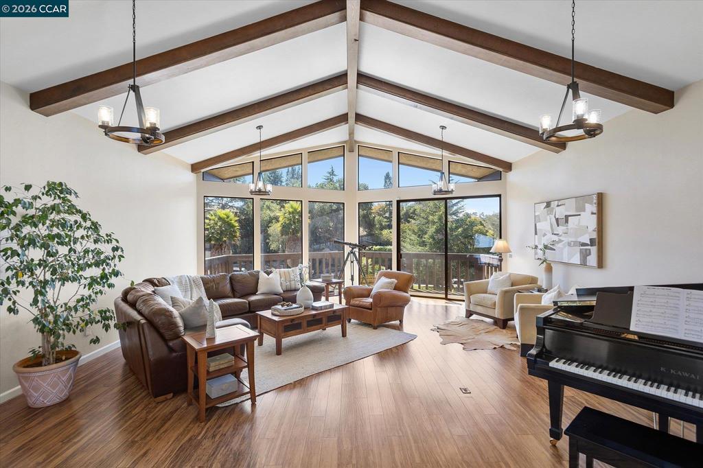 4572 Ewing Rd, Castro Valley, CA 94546