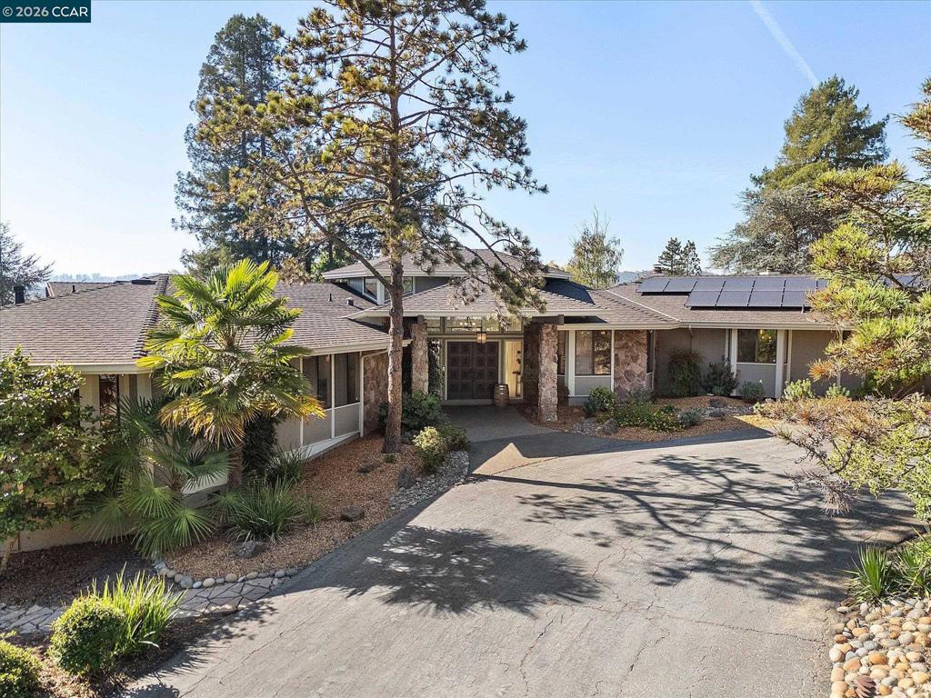 4572 Ewing Rd, Castro Valley, CA 94546