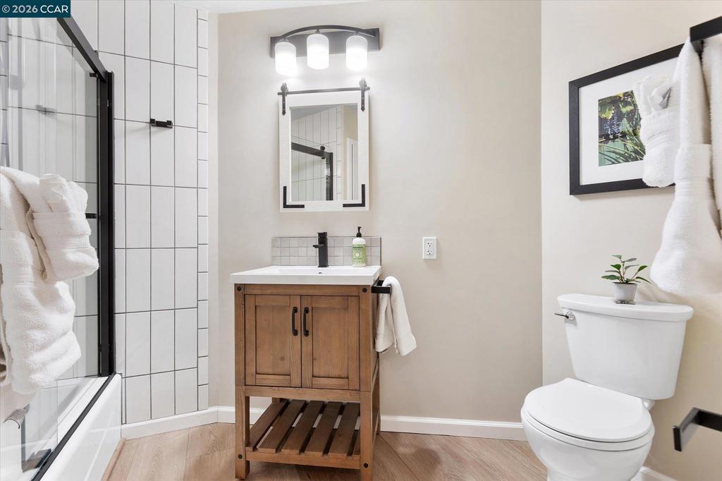4572 Ewing Rd, Castro Valley, CA 94546
