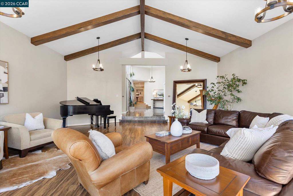 4572 Ewing Rd, Castro Valley, CA 94546